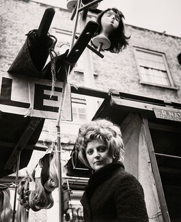 Dorothy Bohm: Petticoat Lane Market, East End, London