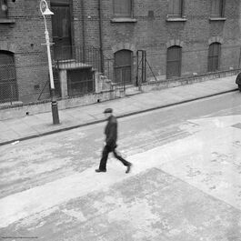 Nigel Henderson: Man in Bunsen Street, Bethnal Green